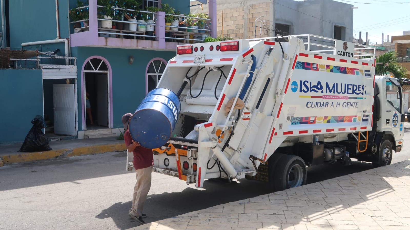 MANTIENE GOBIERNO ATENEA GÓMEZ ATENCIÓN EN LA RECOLECCIÓN DE BASURA EN ISLA  MUJERES – Ayuntamiento de Isla Mujeres